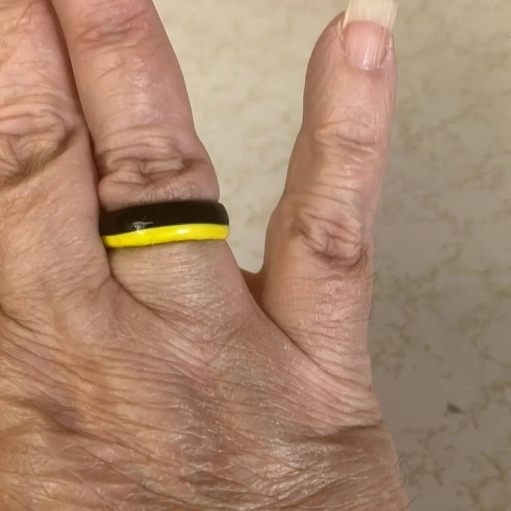 Black and Yellow Ring size10